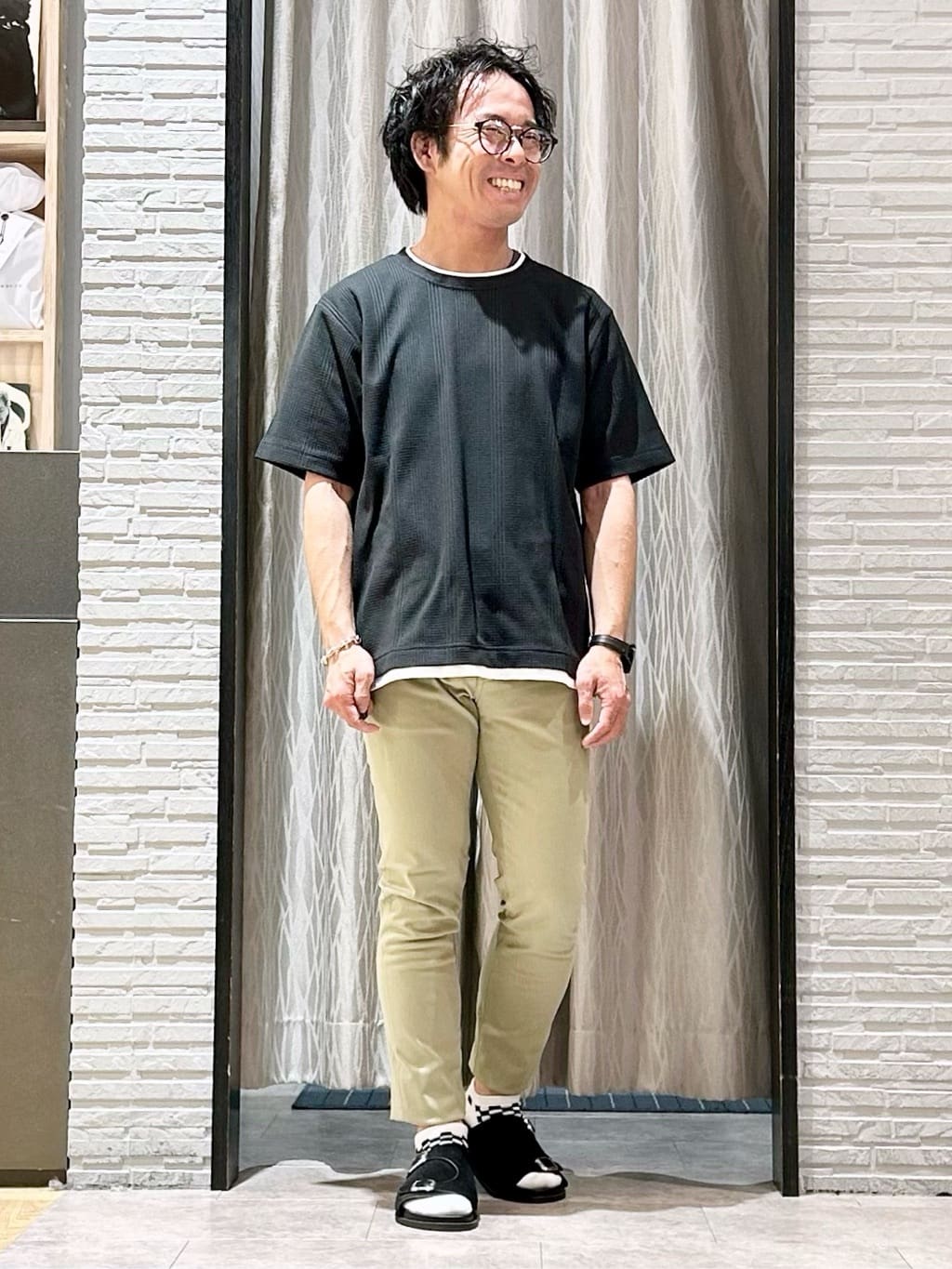 KENJI Iさんの「THE SHOP TK｜ランダムワッフル半袖Tシャツ 【洗濯機ＯＫ】」を使ったコーディネート