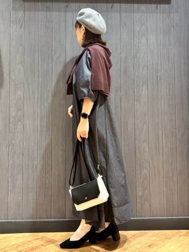 meiさんの「SHOO･LA･RUE｜【洗える/S-LL】上品なラメ使い クルーネック ニットカーディガン」を使ったコーディネート