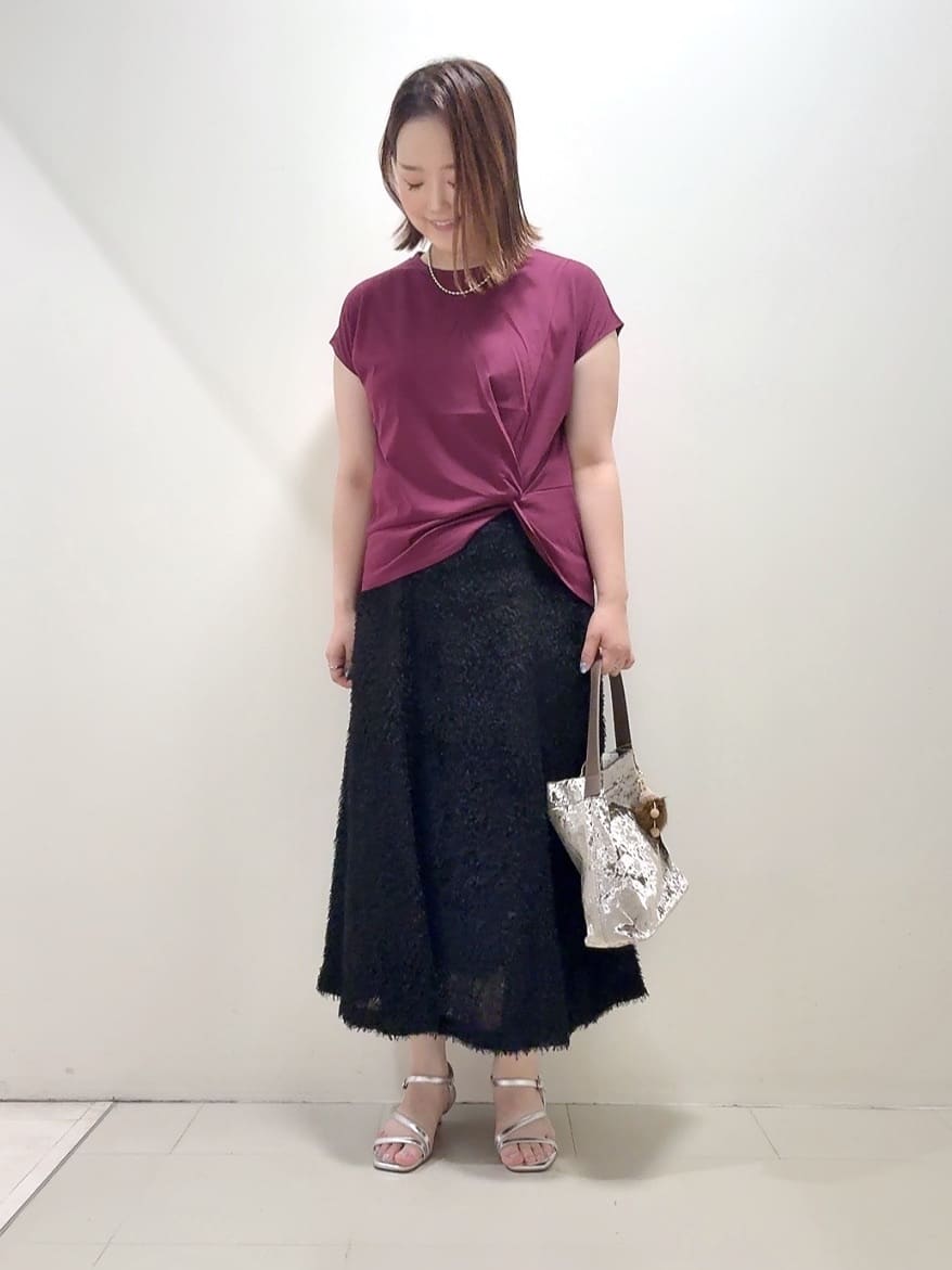 YUIさんの「UNTITLED｜【洗える/Tシャツ】ツイストプルオーバー」を使ったコーディネート