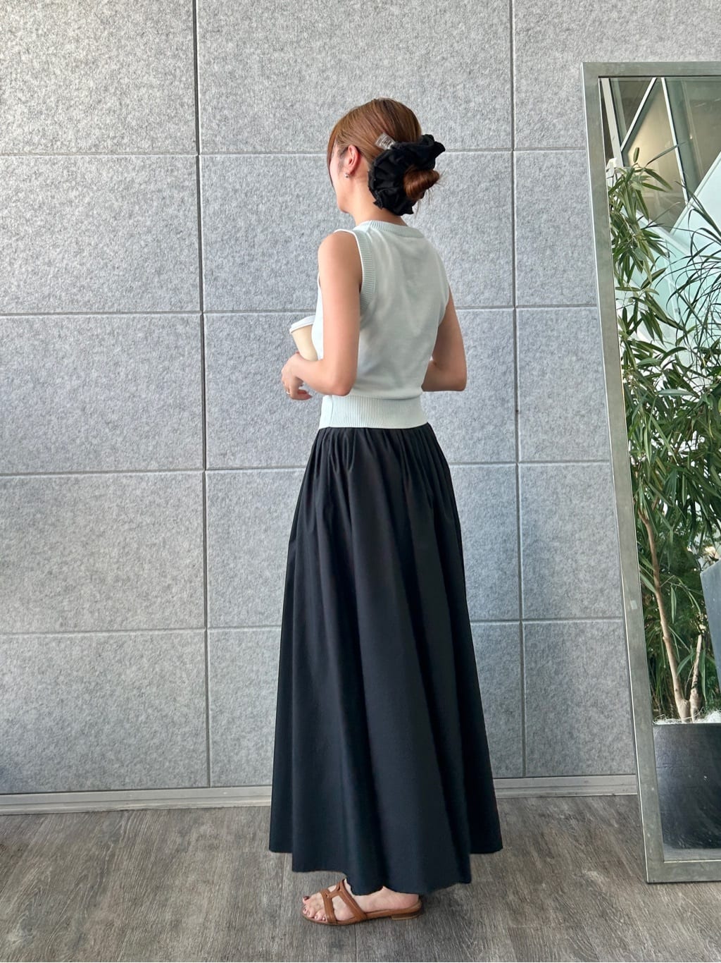 harunaさんの「CODE A｜design knit tank」を使ったコーディネート