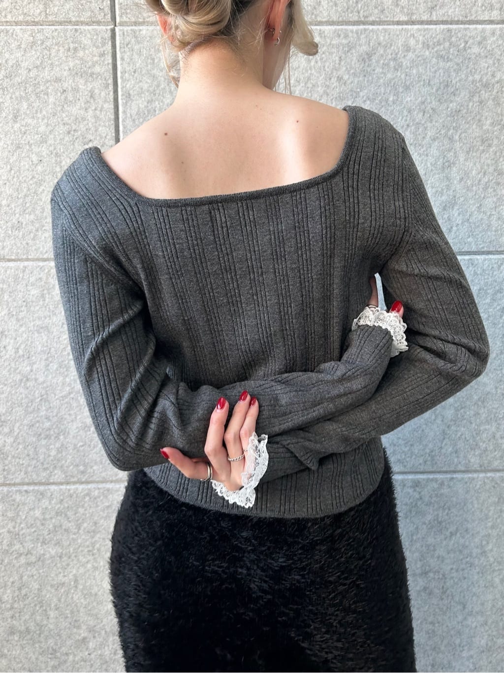 honoka Aさんの「CODE A｜feather mini skirt」を使ったコーディネート