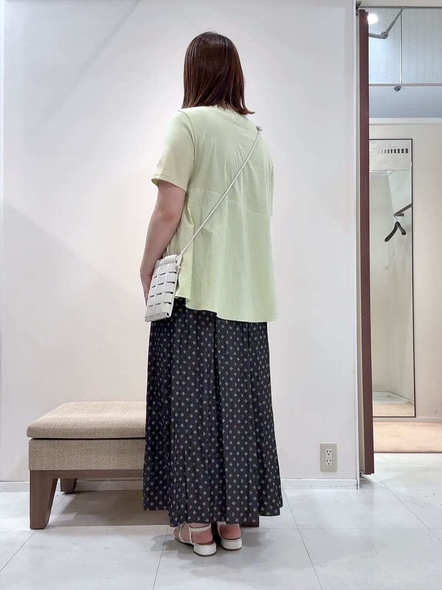 YUIさんの「UNTITLED｜【セットアップ可/ウエストゴム/リラクシー】スクエアジオメ柄スカーチョ」を使ったコーディネート