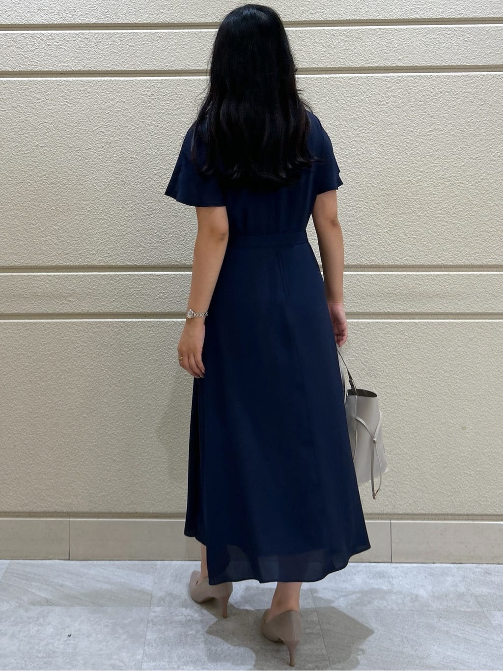 Momokaさんの「COUP DE CHANCE｜【手洗い可／日本製】カシュクール風ワンピース」を使ったコーディネート