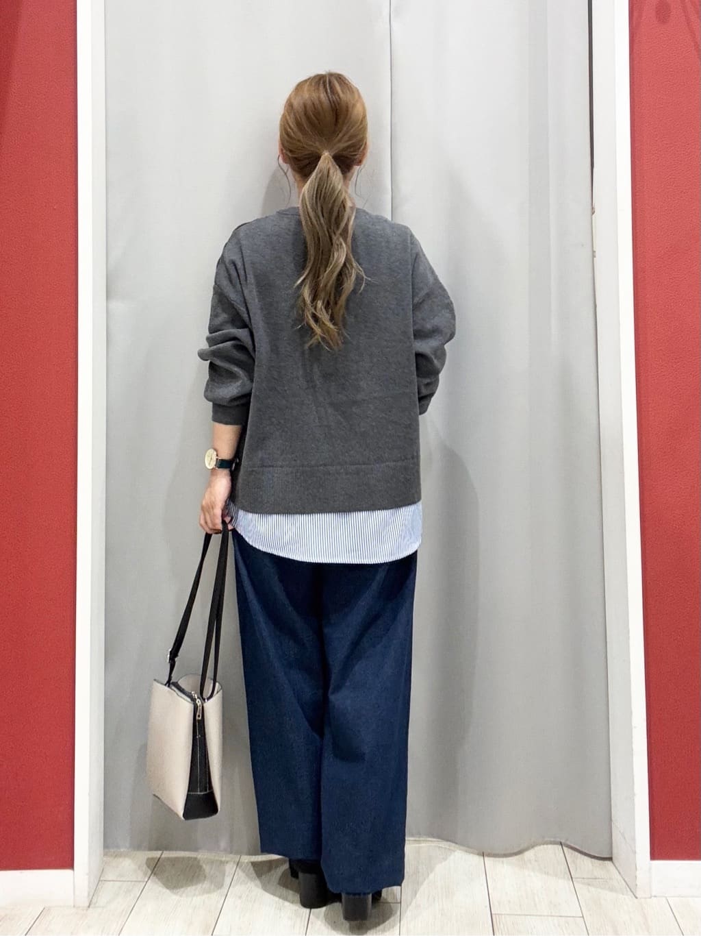 shioさんの「SHOO･LA･RUE｜【高レビュー/S-LL】脚のラインを拾いにくい デニムワイドパンツ」を使ったコーディネート