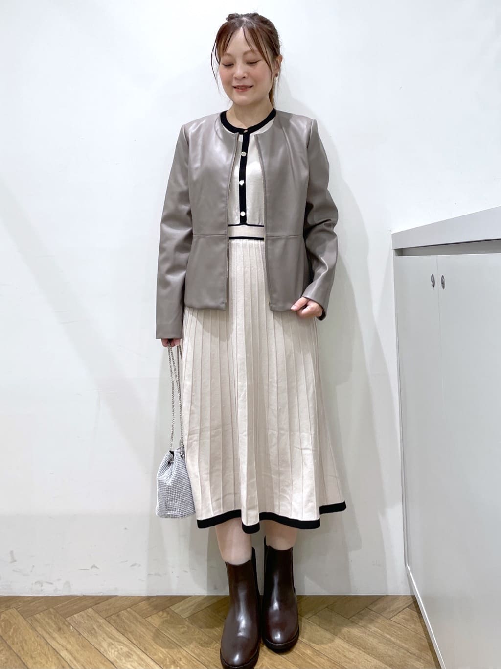 Junさんの「index｜バイカラードッキング風ニットワンピース【洗濯機OK／抗ピル】」を使ったコーディネート