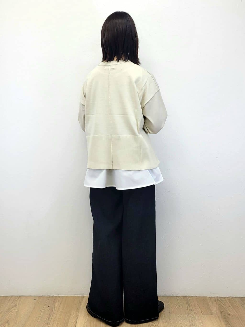 LISAさんの「OPAQUE.CLIP｜《ツインセット》リラクシーサイドスリットニット&times;ドッキングタンク【洗濯機洗い可】」を使ったコーディネート