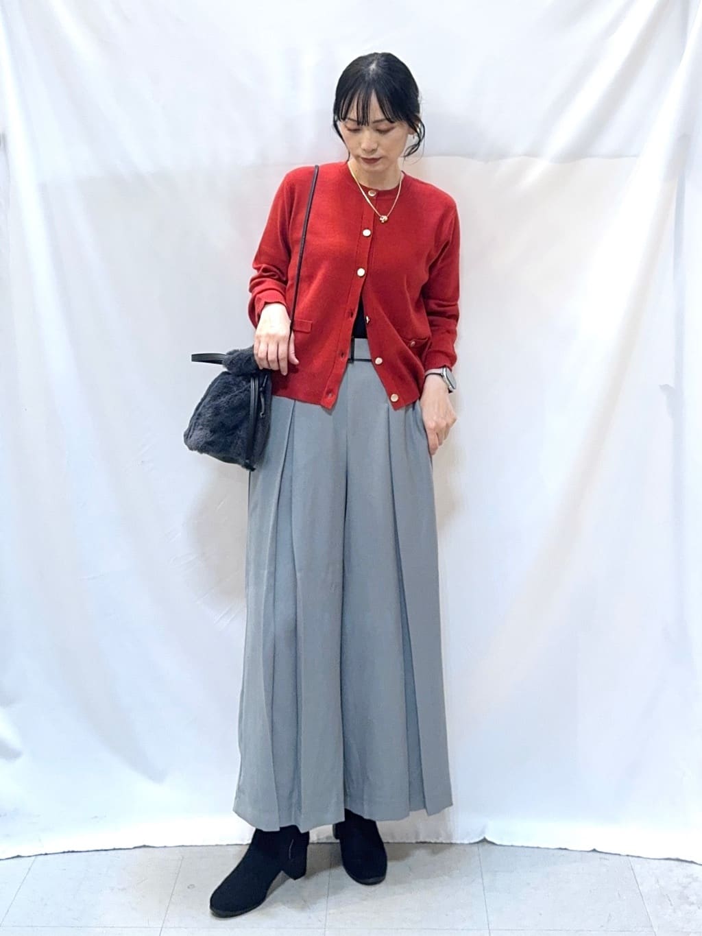 𝐇𝐢𝐫𝐨𝐦𝐢さんの「SHOO･LA･RUE｜【着丈選べる/S-LL】スタイルアップが叶う ベルト付きワイドパンツ」を使ったコーディネート