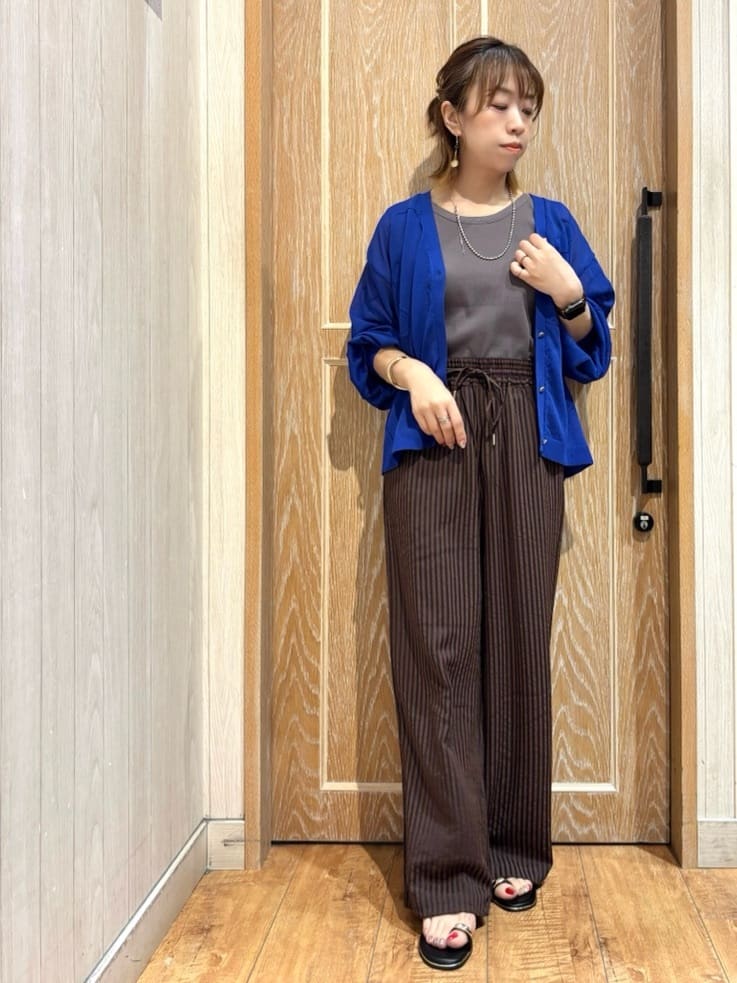 meiさんの「SHOO･LA･RUE｜ニュアンスデザインがこなれ見え 刺繍デザイン シアーカーディガン」を使ったコーディネート