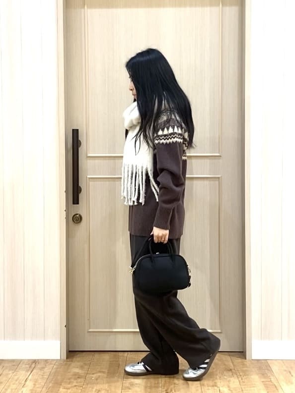 ERIさんの「SHOO･LA･RUE｜【洗濯機可/S-LL】配色が大人かわいい　フェアアイル柄求心ニット」を使ったコーディネート