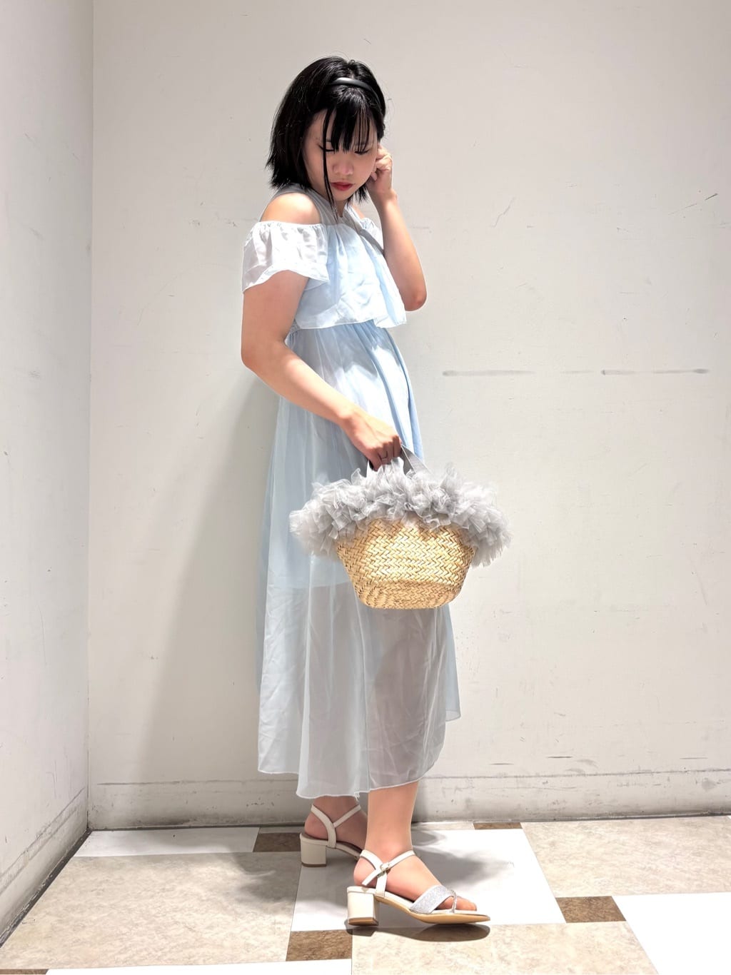 夜桜さんの「ESPERANZA｜ラメ&times;ラインストーンスクエアトゥサンダル」を使ったコーディネート