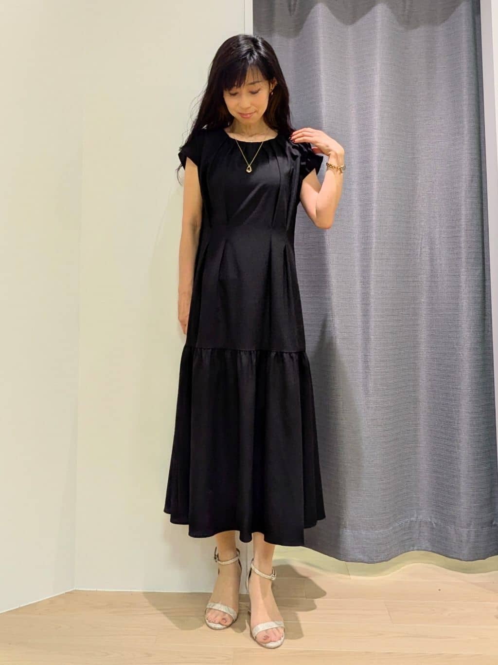 miiさんの「INDIVI｜【1枚でコーデ完成！】タックワンピース」を使ったコーディネート