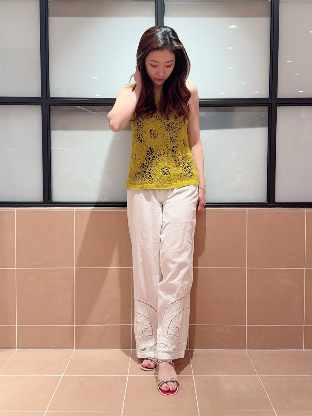 kaoriさんの「ESPERANZA｜ラインストーンサンダル」を使ったコーディネート