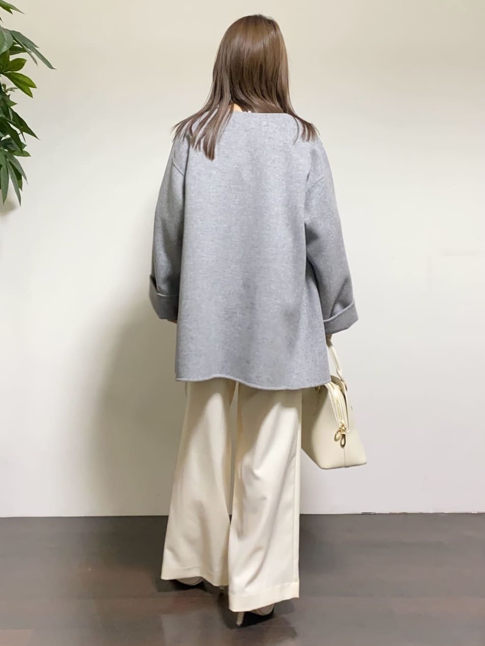 tomoさんの「UNTITLED｜【ミディ丈/軽やか】セミラグランリバー コート」を使ったコーディネート