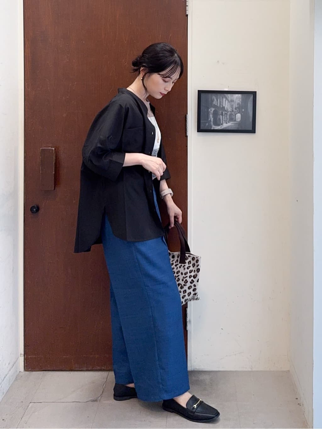 𝐇𝐢𝐫𝐨𝐦𝐢さんの「SHOO･LA･RUE｜【S-LL/ひんやり/UV】選べる6柄でそれぞれ欲しくなる プリントTシャツ」を使ったコーディネート