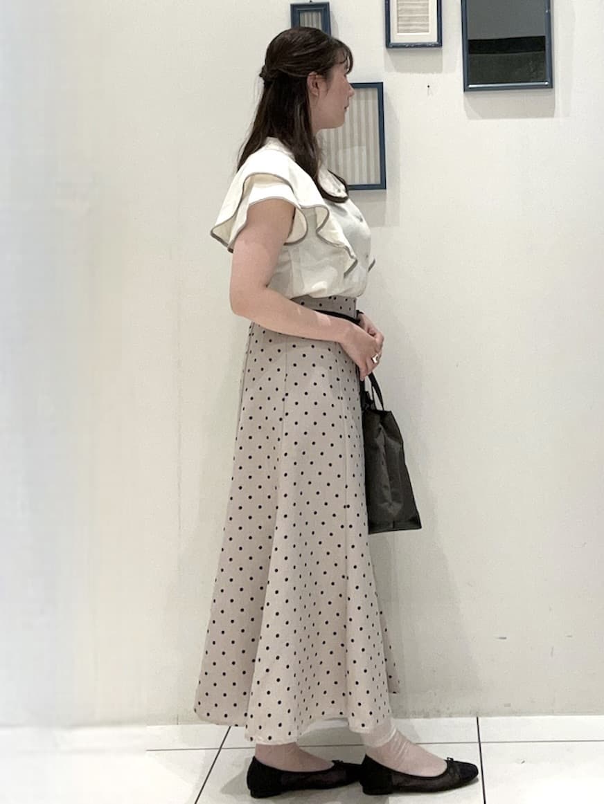 nanakoさんの「grove｜ドットで華やぐ　軽やかマーメイドスカート」を使ったコーディネート