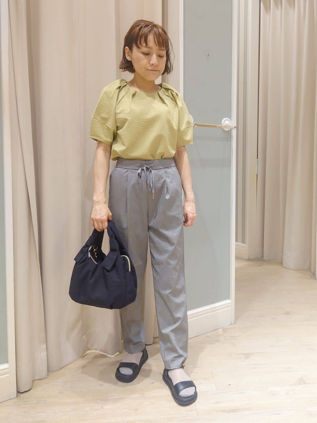 ちゃさんの「grove｜キレイも動きやすさも　美脚見えハイパーストレッチパンツ」を使ったコーディネート