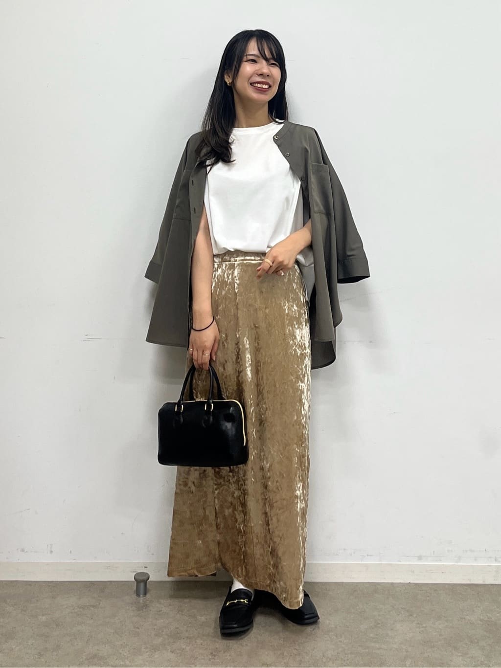 cotaniさんの「SHOO･LA･RUE｜【汗ジミ軽減/ひんやり/UV】大人のヘルシーな着こなしに タックノースリーブチュニック」を使ったコーディネート