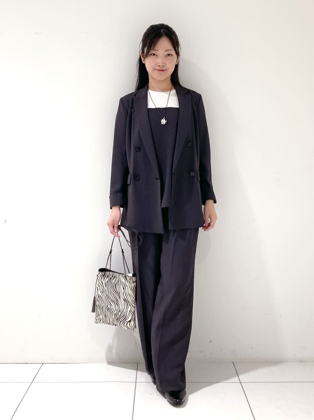 momokoさんの「INDIVI｜【軽く羽織れる！】ダブルジャケット」を使ったコーディネート