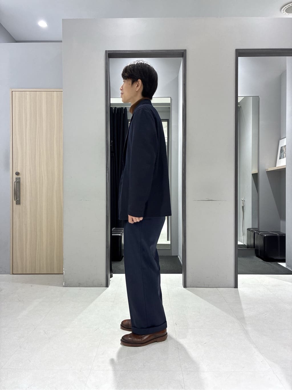 わいずみさんの「TAKEO KIKUCHI｜【尾州織】ショールカラー カーディガン」を使ったコーディネート