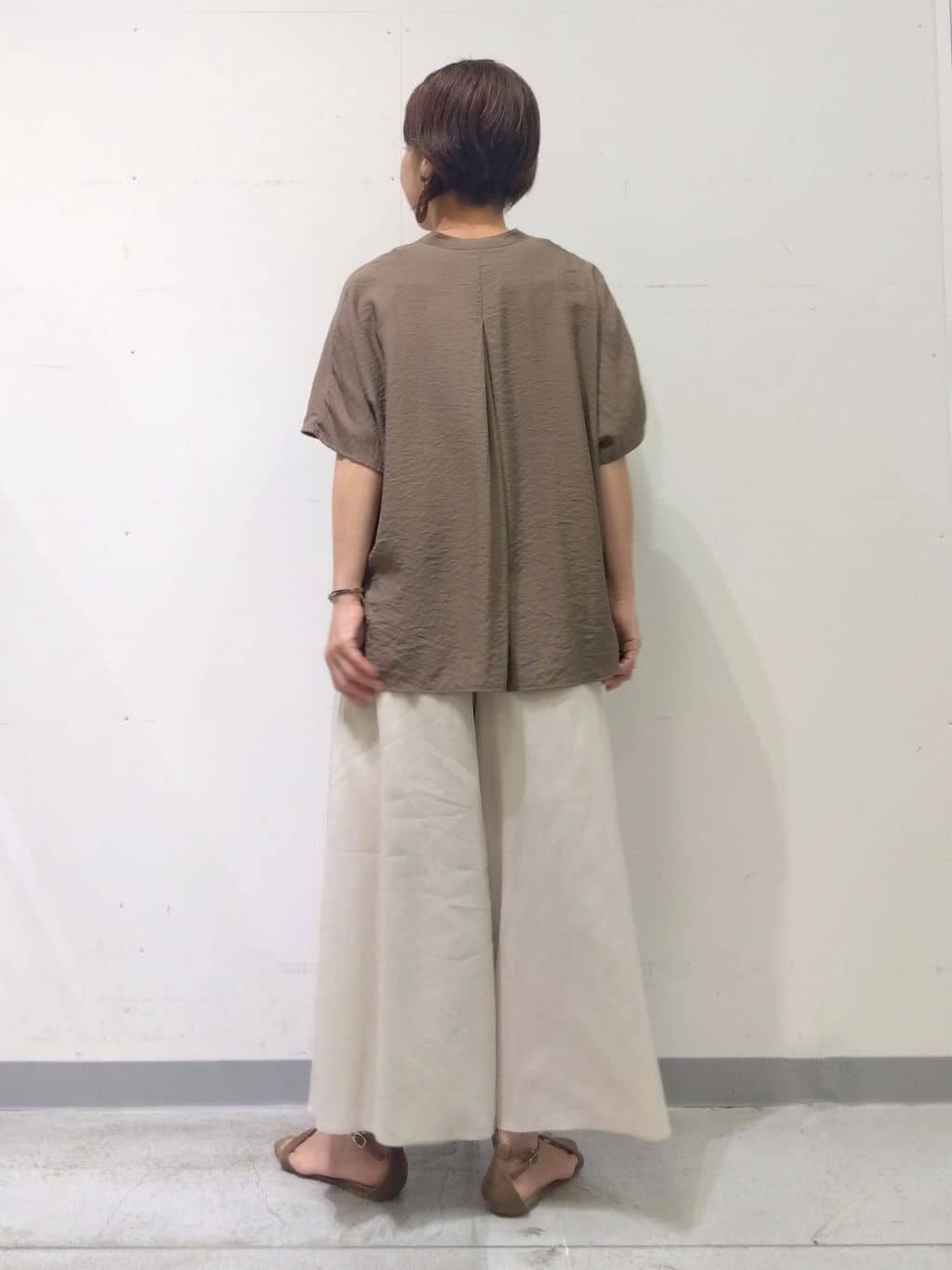 Kさんの「INDIVI｜【洗える／清涼感◎】ワイドフレアパンツ／スカーチョ」を使ったコーディネート