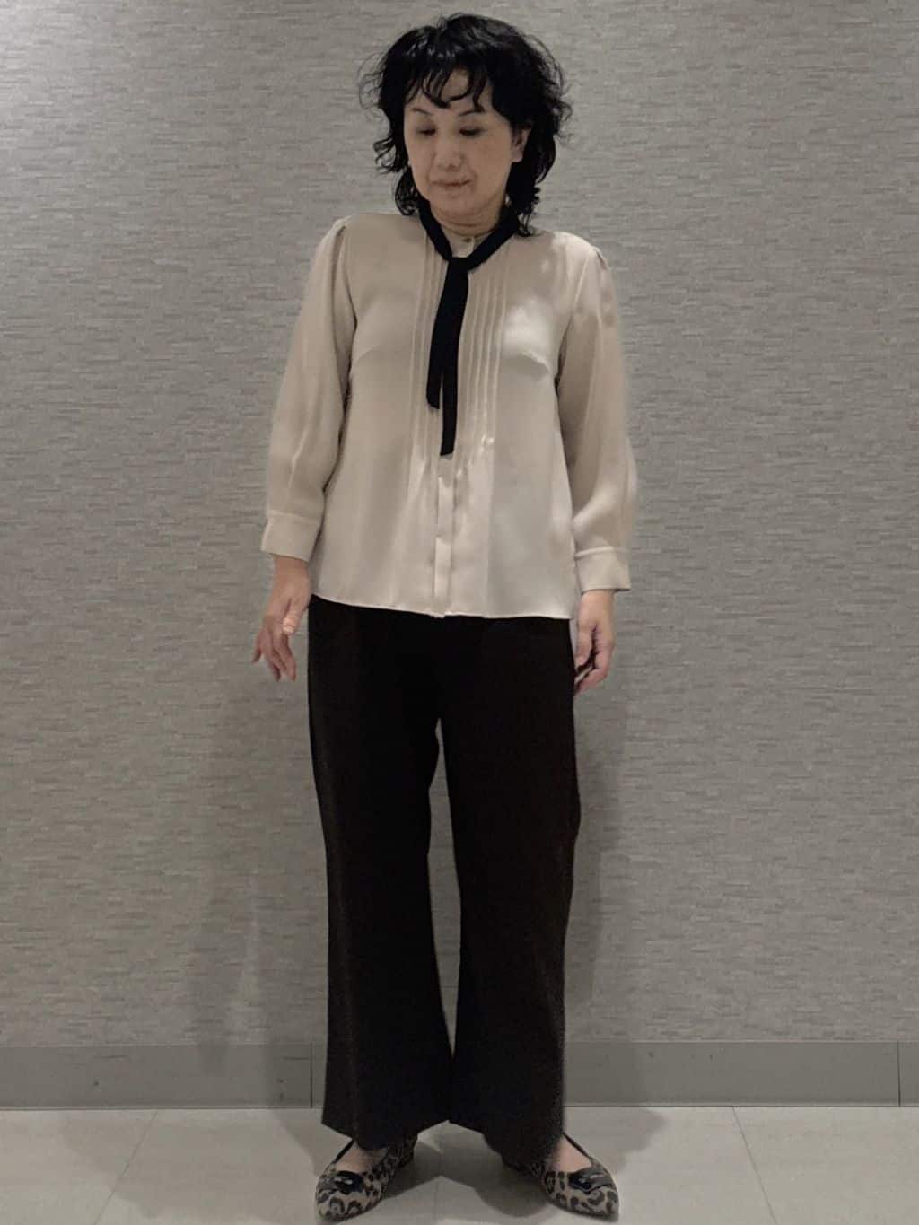 KOJIMAさんの「Reflect｜【配色ボウタイ付き】八分袖ジョーゼットブラウス」を使ったコーディネート