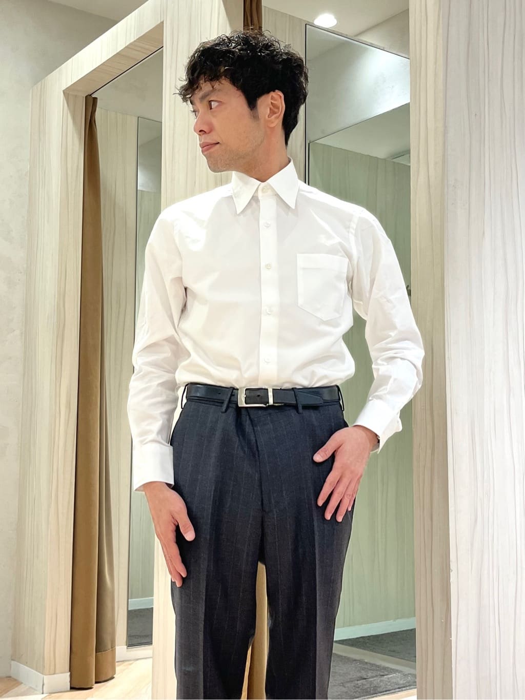 URAさんの「TAKEO KIKUCHI｜【THE FLAGSHIP】矢絣 ストライプ スーツ」を使ったコーディネート