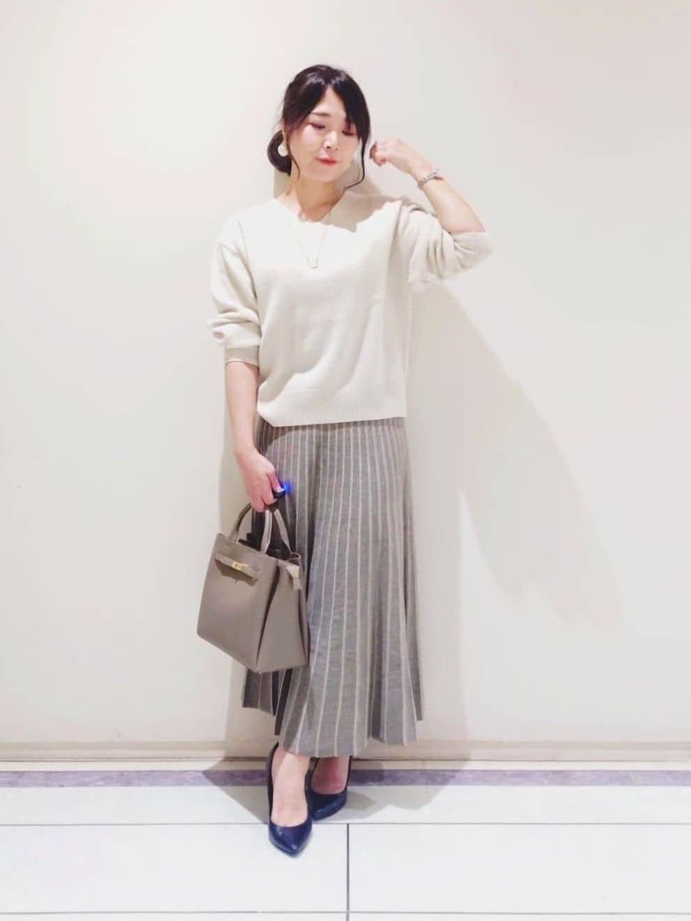 TOMOMIさんの「INDIVI｜スクエアトップロングネックレス」を使ったコーディネート