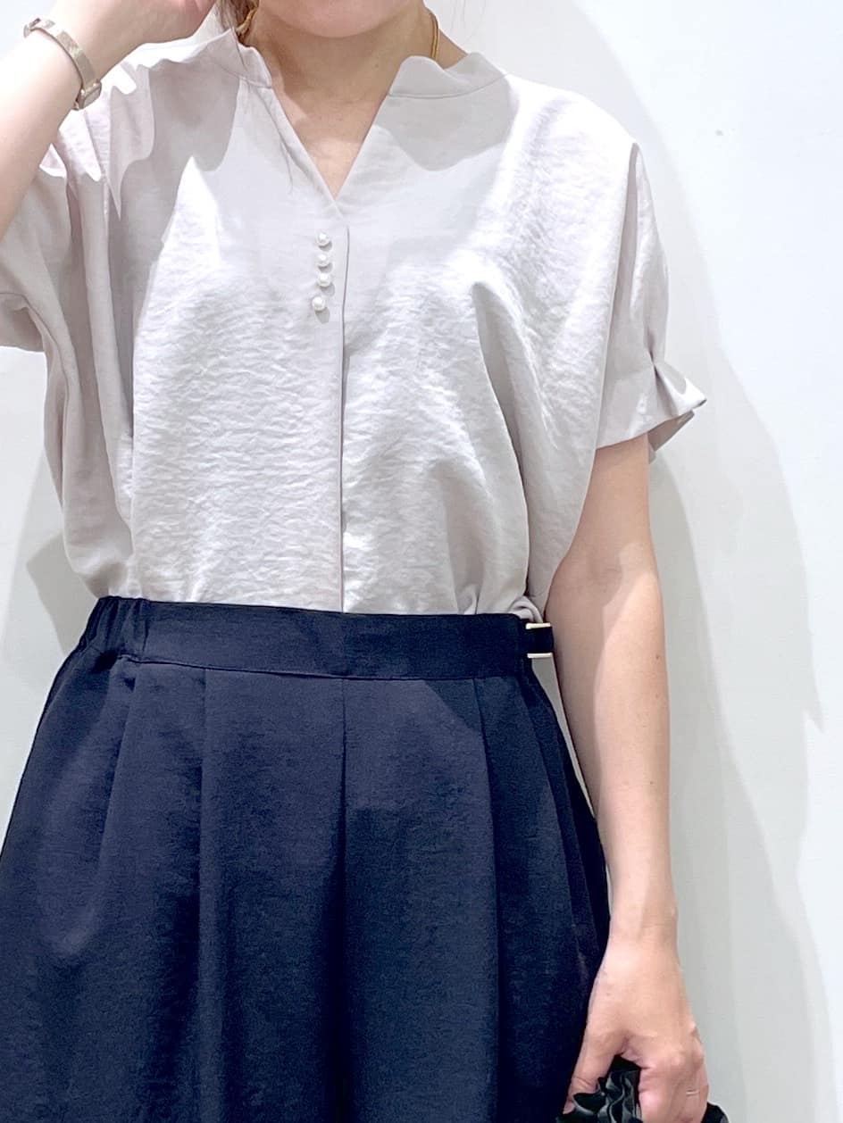 Junさんの「index｜《7色展開／XS-LLサイズ》タックスリーブスキッパーブラウス【洗濯機洗い可／吸水速乾／抗ピル／防シ」を使ったコーディネート