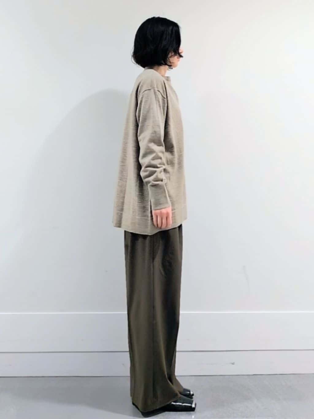 ミズタさんの「UNTITLED｜【アンサンブル可/洗える/ボタンなし】シルクウールカシミヤ 着流しカーディガン」を使ったコーディネート