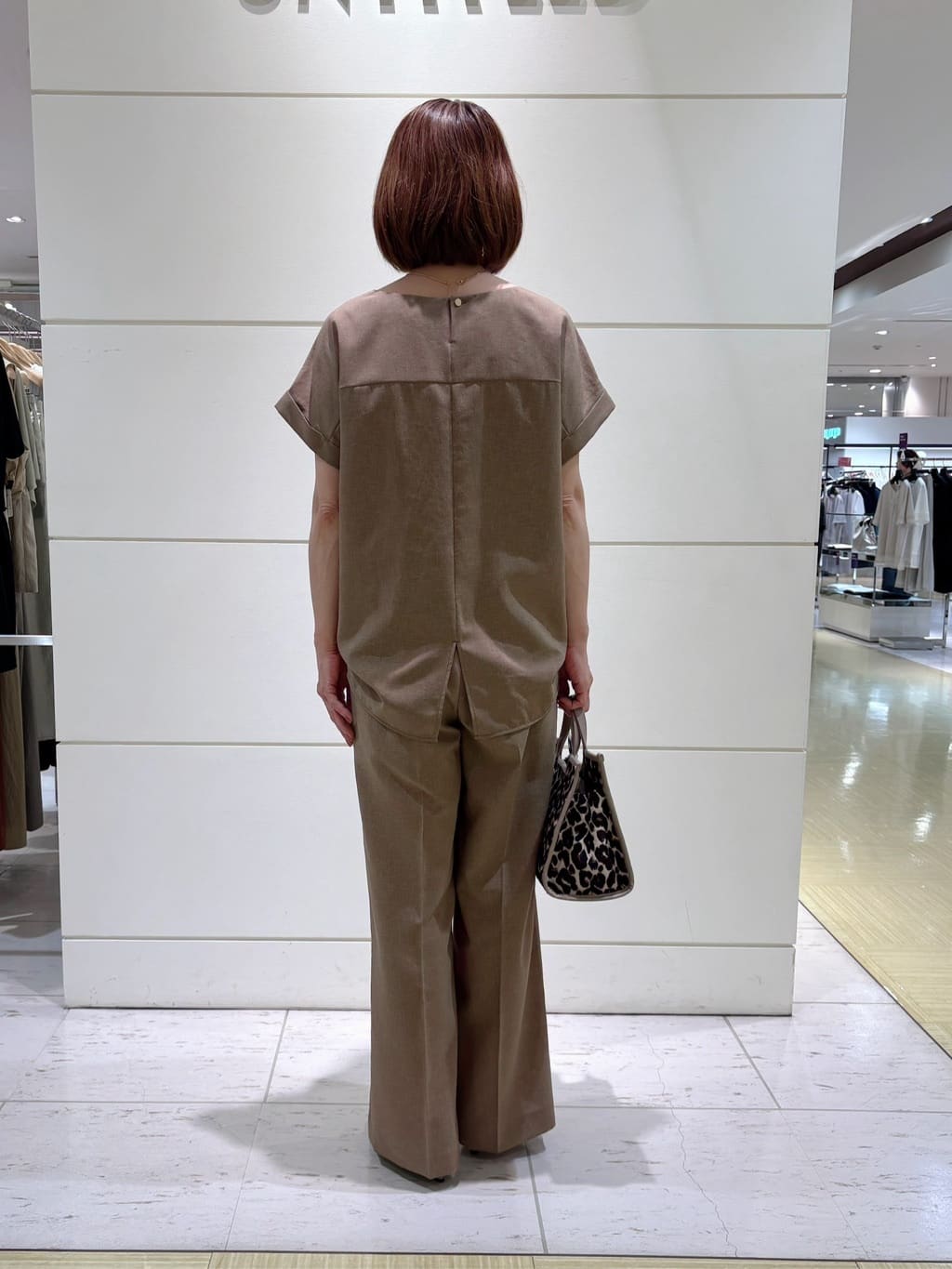 Satoさんの「UNTITLED｜【セットアップ可/はっ水/通勤】リラククール 半袖ブラウス」を使ったコーディネート