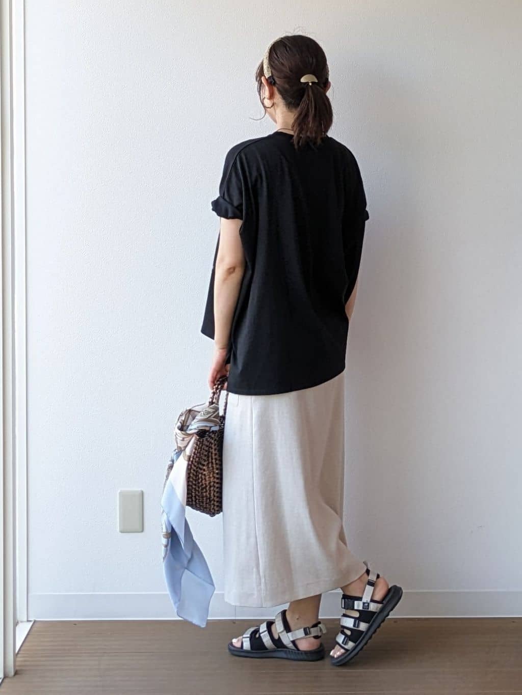 なみきさんの「UNTITLED｜ビッグオーバルネックレス」を使ったコーディネート
