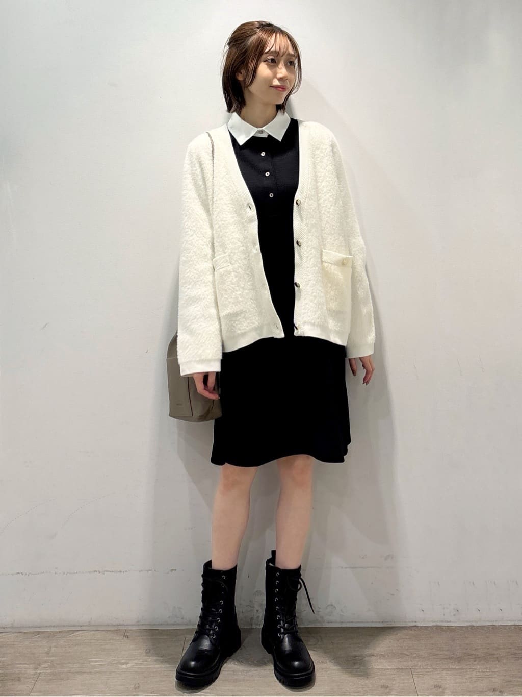 ぶまりんさんの「OPAQUE.CLIP｜ポロ衿配色ミニワンピース【洗濯機OK】」を使ったコーディネート