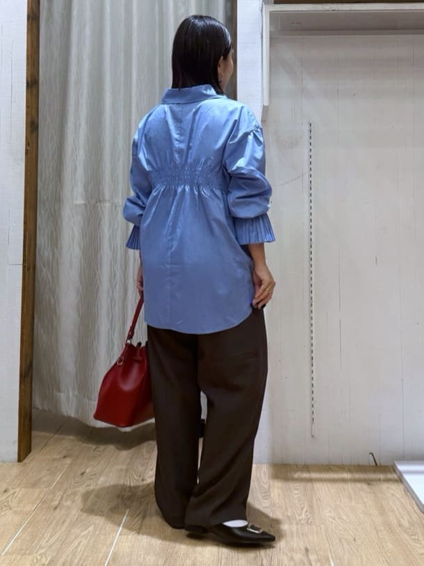 chさんの「THE SHOP TK｜ベルト付バレルパンツ【セットアップ可】/CAVIANシリーズ」を使ったコーディネート