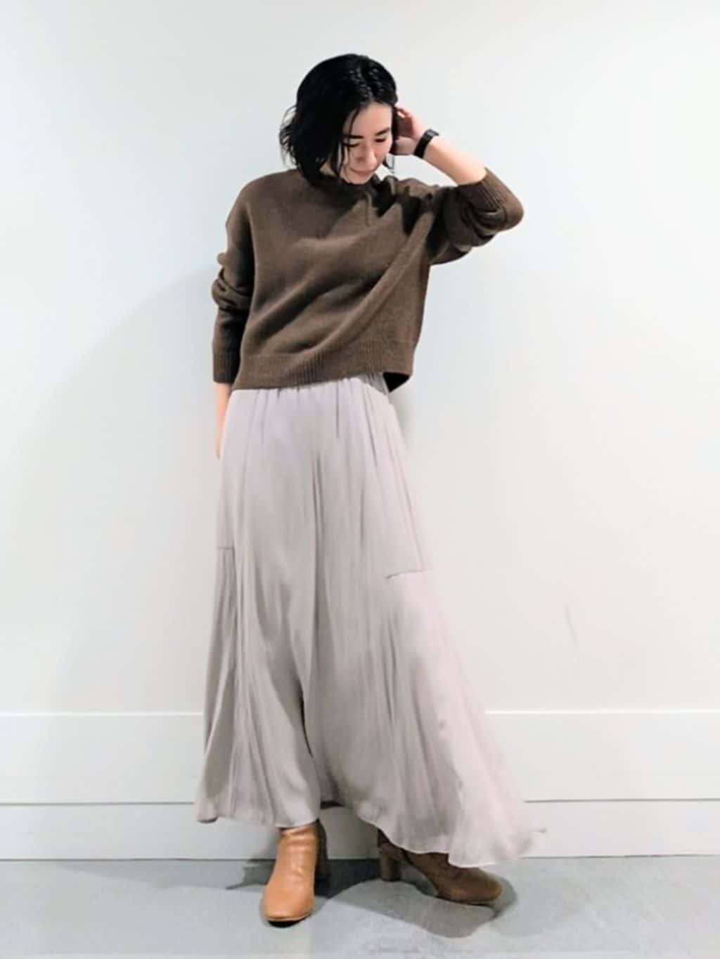 ミズタさんの「UNTITLED｜【セットアップ可/ゆったり】ウール混ラメニット」を使ったコーディネート