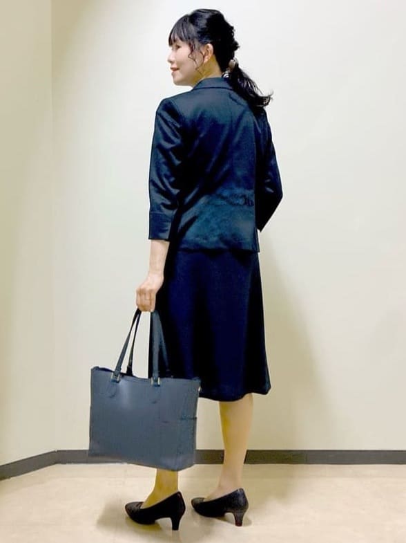  beni_gingerさんの「Reflect｜【インナーに◎／すっきり見え！長め丈】タックデティールブラウス」を使ったコーディネート