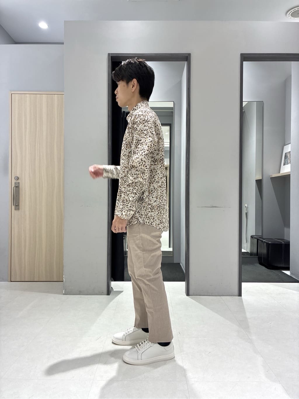わいずみさんの「TAKEO KIKUCHI｜ストライプ小花 長袖シャツ」を使ったコーディネート
