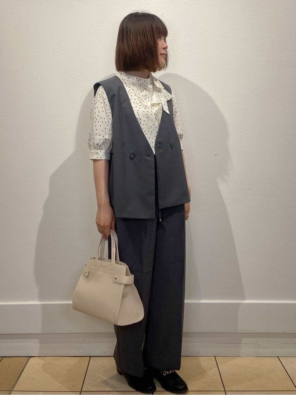 kimiさんの「index｜バックフリルデザインジレ／セットアップ可【洗濯機洗い可／接触冷感／吸水速乾／ストレッチ】」を使ったコーディネート