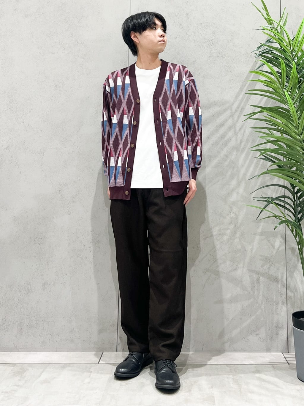 SHI-MAさんの「THE SHOP TK｜【季節の変わり目に活躍】ニットカーディガン 選べる2デザイン(柄&無地)/洗濯機OK」を使ったコーディネート