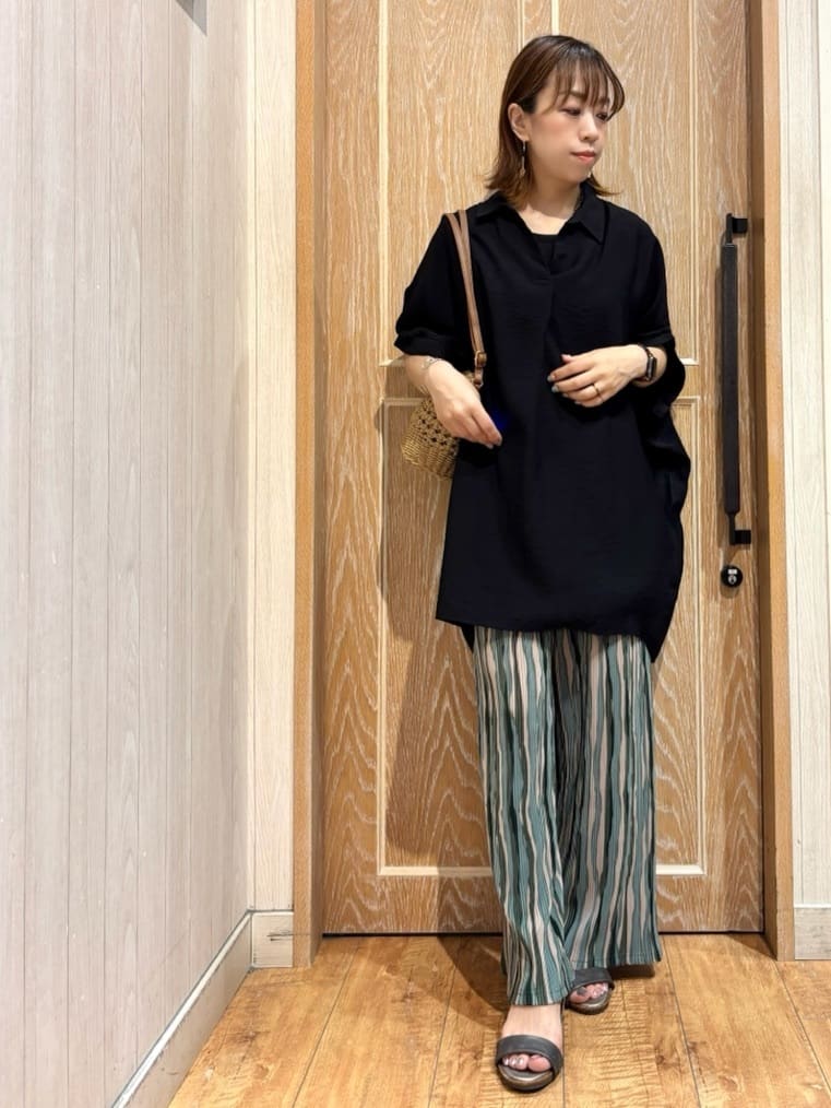 meiさんの「SHOO･LA･RUE｜【ひんやり】すっきりきれいに体型カバー コクーンシルエットワンピース」を使ったコーディネート