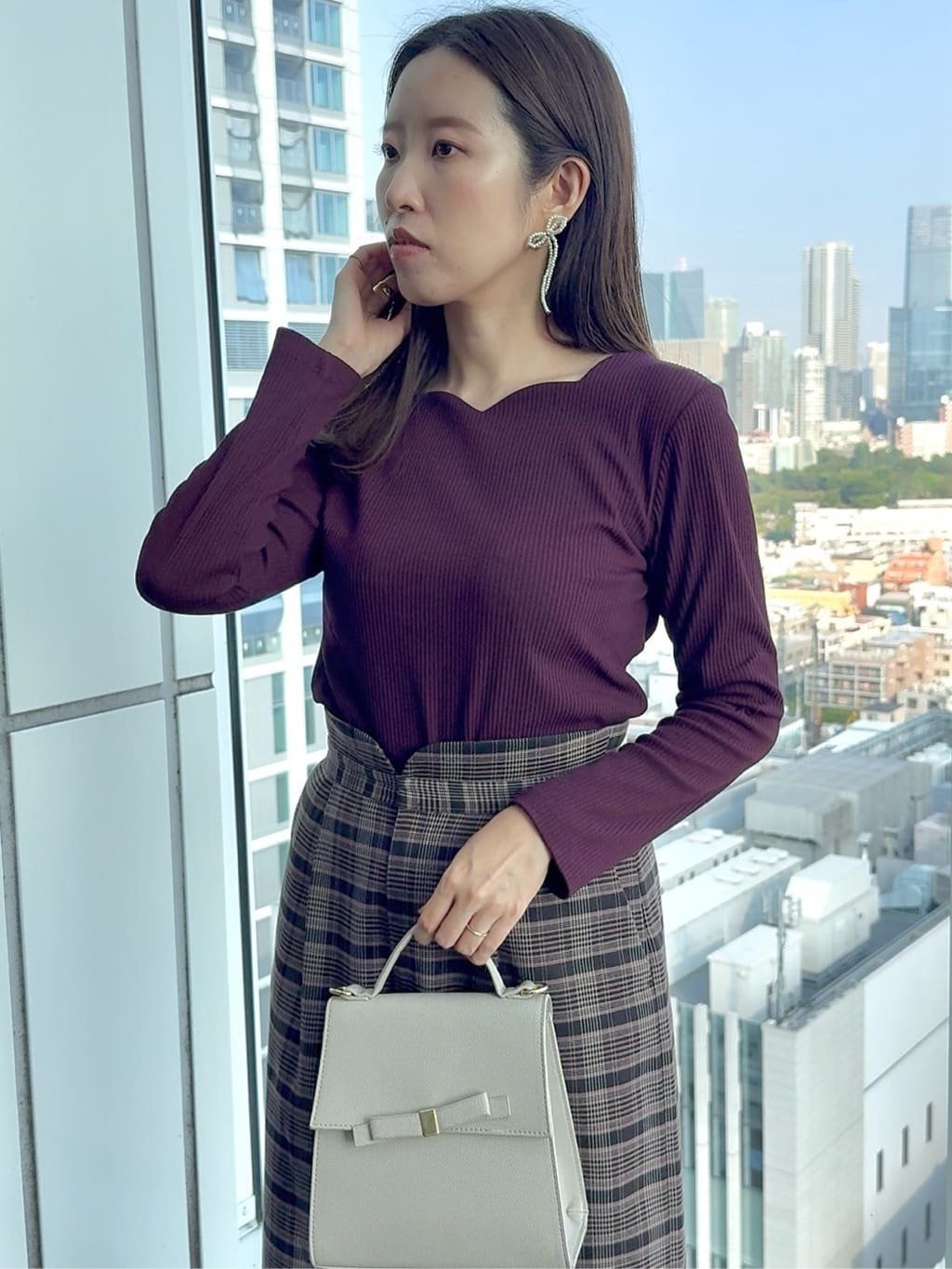 teiさんの「Couture brooch｜リボンデザイン2WAYバッグ」を使ったコーディネート