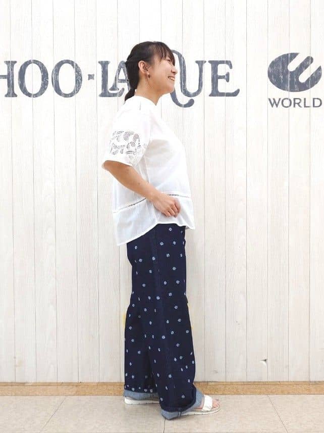 とろろさんの「SHOO･LA･RUE｜【S-LL/6分袖】レースデザインで華やか見え お袖刺繍ブラウス」を使ったコーディネート