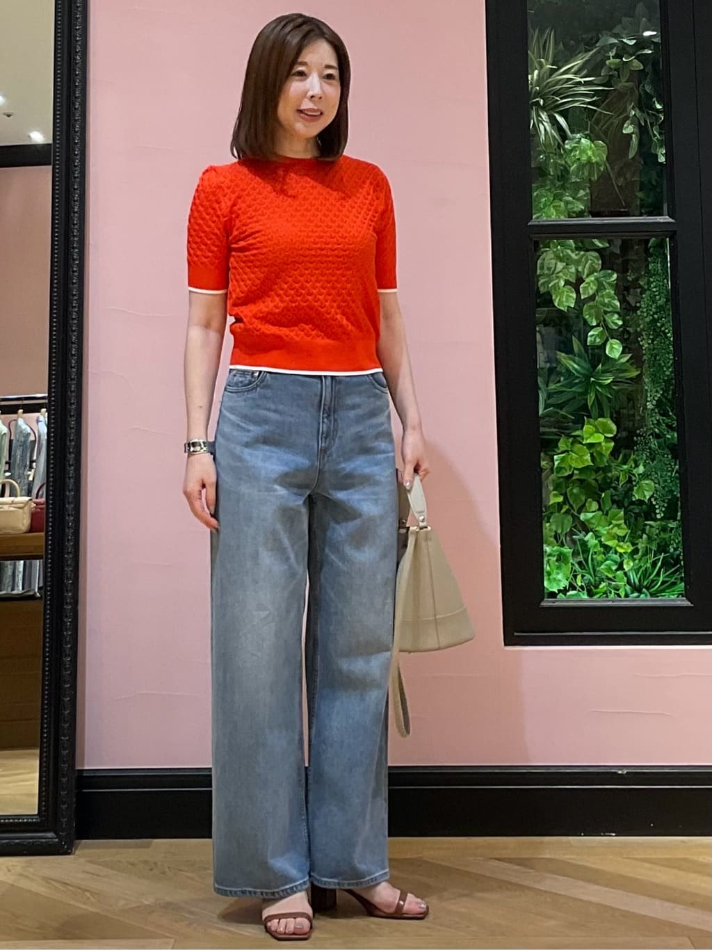 maruさんの「DRESSTERIOR｜【6色展開/オンオフ】レース編みハーフスリーブニット」を使ったコーディネート
