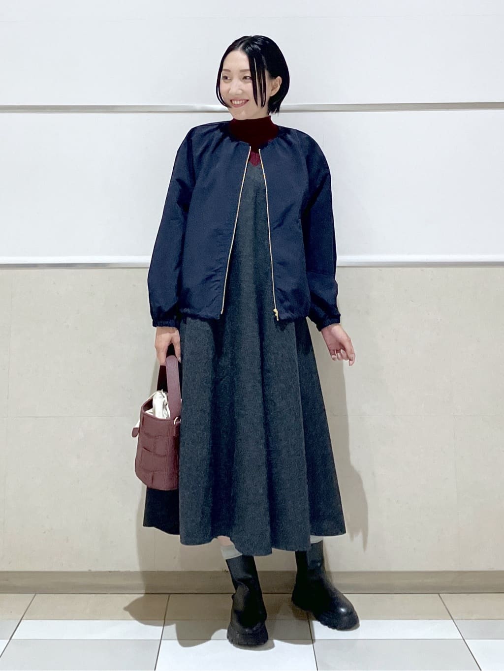 eriko さんの「Dessin｜【洗える】Vネックジャンパースカート」を使ったコーディネート