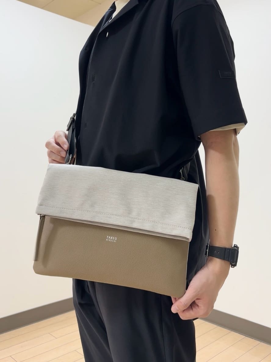 あきやまさんの「TAKEO KIKUCHI｜【COOL CITY WEAR】エアートール パンツ /接触冷感・通気性」を使ったコーディネート