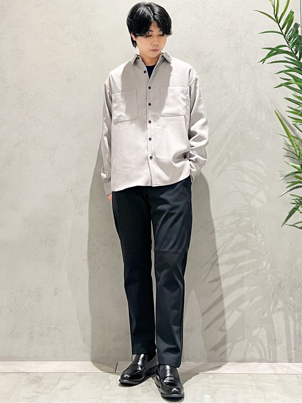 SHI-MAさんの「THE SHOP TK｜リンクスジオメトリック長袖Tシャツ【サスティナブル素材使用/洗濯機OK】」を使ったコーディネート