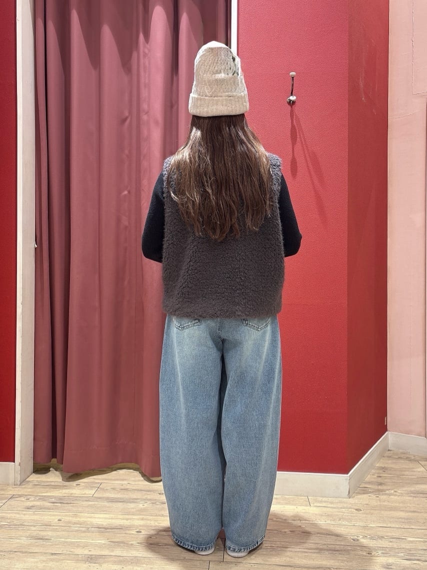 かっちゃんさんの「SHOO･LA･RUE｜【S-LL】立体カーブデニムパンツ」を使ったコーディネート