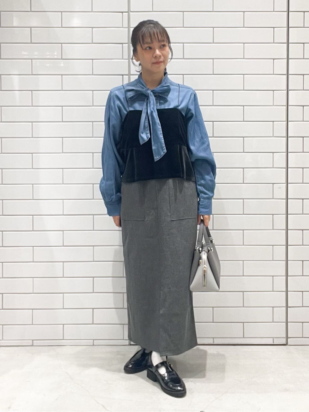 oiさんの「OPAQUE.CLIP｜【2WAY／名品】バイカラーミドルボストンバッグ」を使ったコーディネート