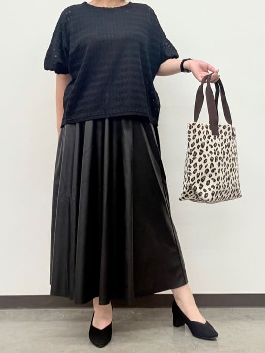 haruさんの「SHOO･LA･RUE｜【S-LL】涼やかで好印象 シアーチェック ドルマントップス」を使ったコーディネート