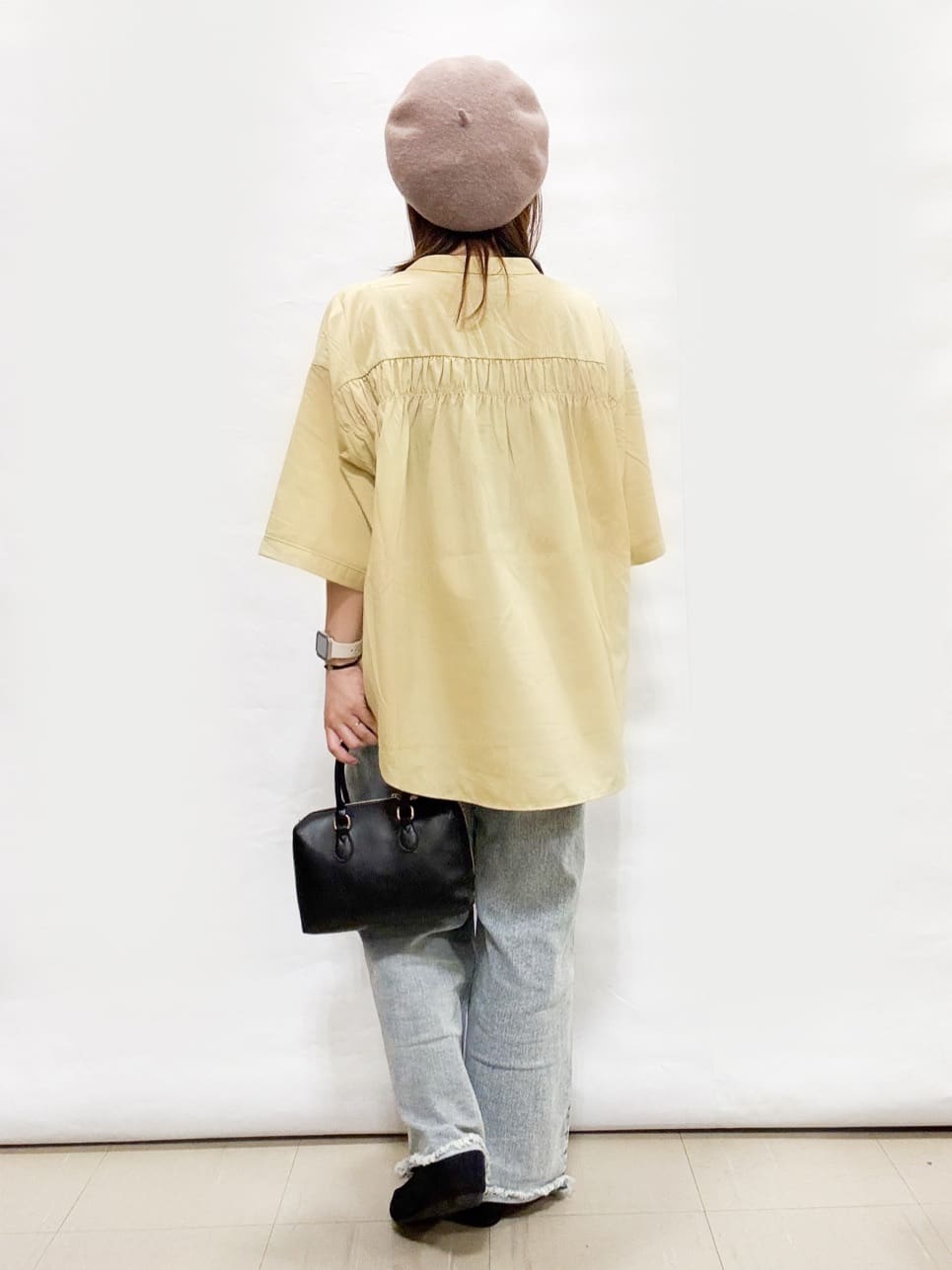 bulさんの「SHOO･LA･RUE｜【S-LL/洗濯後しわになりにくい】バックギャザーがアクセント スッキパーブラウス」を使ったコーディネート