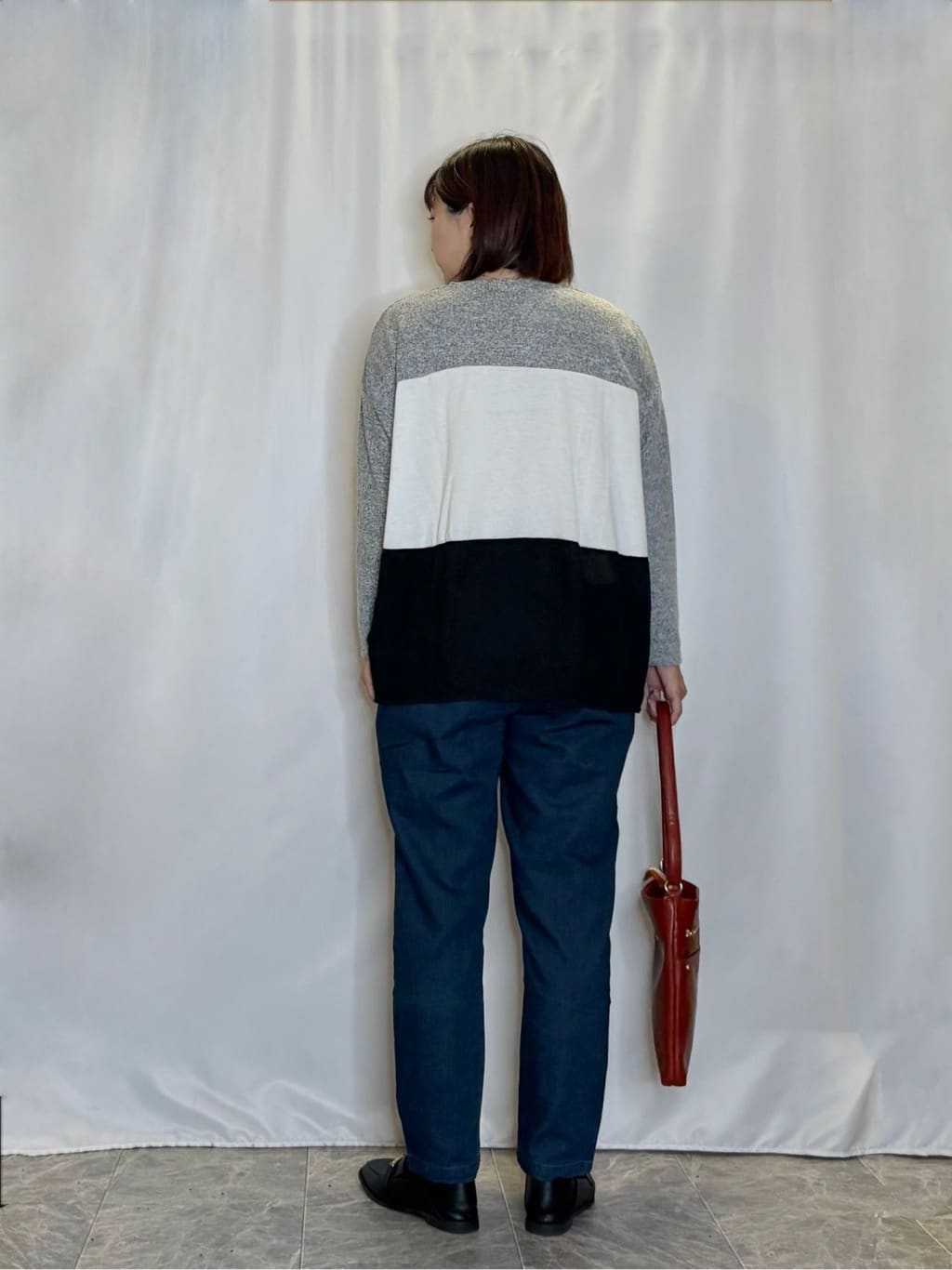 ネリさんの「SHOO･LA･RUE｜【高レビュー/SS-LL/美脚シルエット】自然に体型カバー イージーデニム テーパードパンツ」を使ったコーディネート